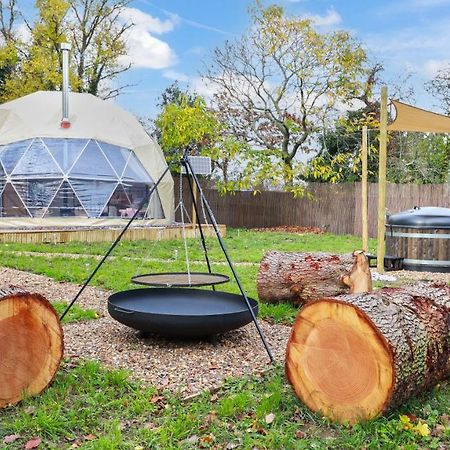 Luxury Dome With Private Wood-Fired Hot Tub Hotel Oxford Exterior photo
